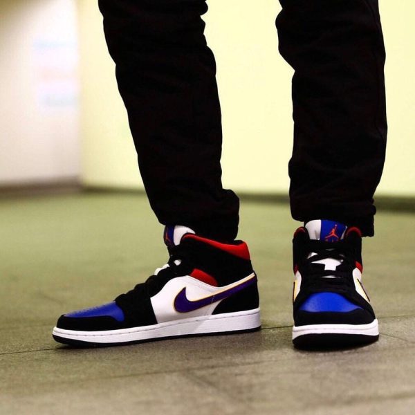 Jordan 1, Air Jordan 1 Mid SE 'Rivals'