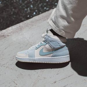 Jordan 1, Air Jordan 1 Mid SE 'Sail Light Blue'