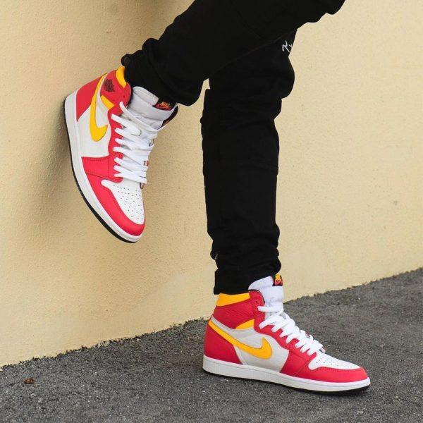 Jordan 1, Air Jordan 1 Retro High OG 'Light Fusion Red'