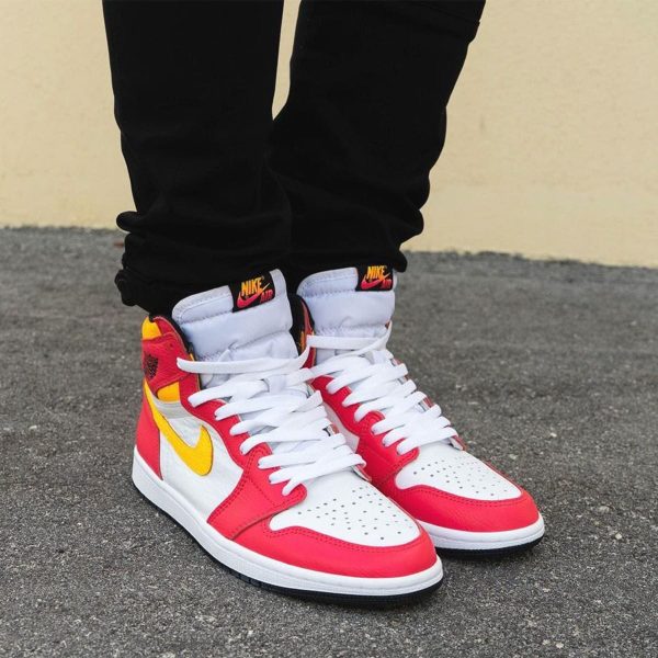 Jordan 1, Air Jordan 1 Retro High OG 'Light Fusion Red'