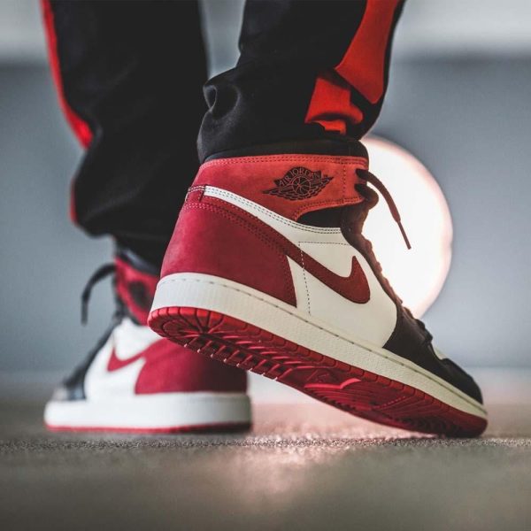 Jordan 1, Air Jordan 1 Retro High OG "Summit Red"