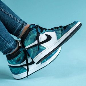 Jordan 1, Air Jordan 1 Wmns Retro High OG 'Tie-Dye'