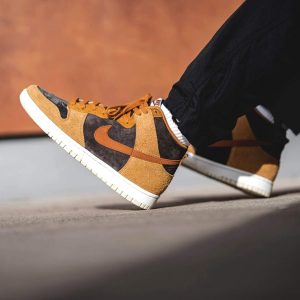 Nike Dunk Trainers, Nike Dunk High Premium 'Dark Russet'