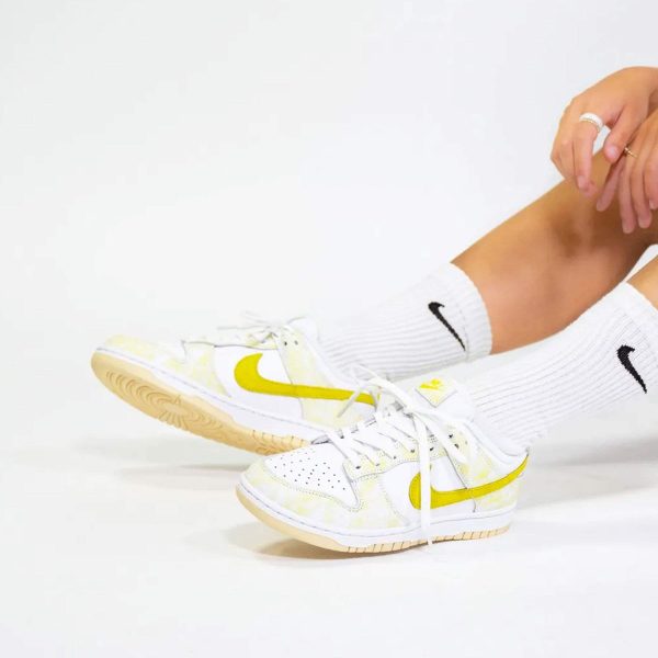 Nike Dunk Trainers, Nike Dunk Low OG Wmns 'Yellow Strike'