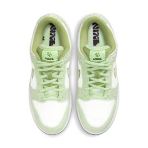 Nike Dunk Trainers, Nike Dunk Low SE Wmns 'Fleece - Honeydew'