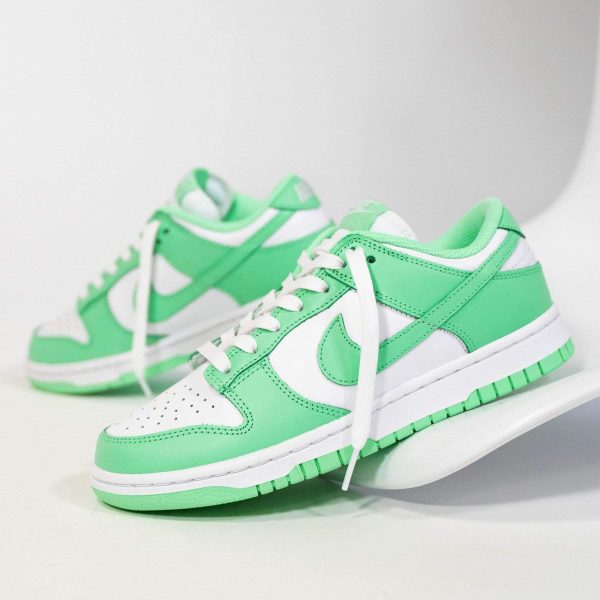 Nike Dunk Trainers, Nike Dunk Low Wmns 'Green Glow'