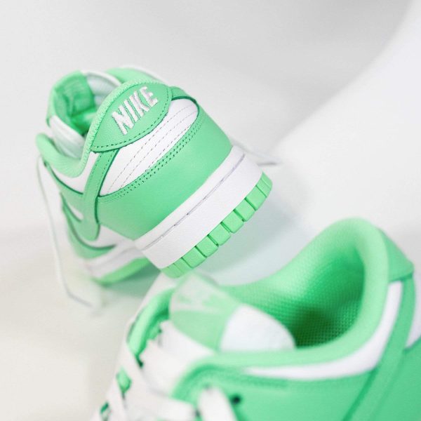 Nike Dunk Trainers, Nike Dunk Low Wmns 'Green Glow'