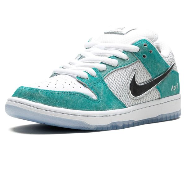 Nike Dunk Trainers, Nike SB Skate Shoes, Nike Dunk SB Low x April Skateboards 'Turbo Green'