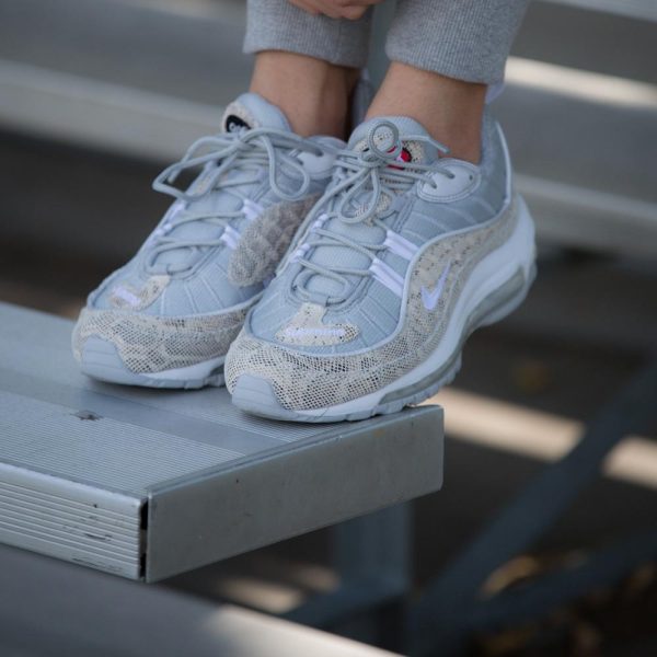 Nike Air Max, Nike x Supreme Air Max 98 'Cream-Reflect Silver'